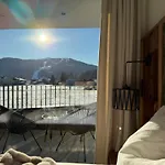 Alpen Sky شقة *